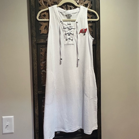 Tommy Bahama white Tampa Bay Buccaneers Island Cays Lace-Up Dress - Picture 2 of 9